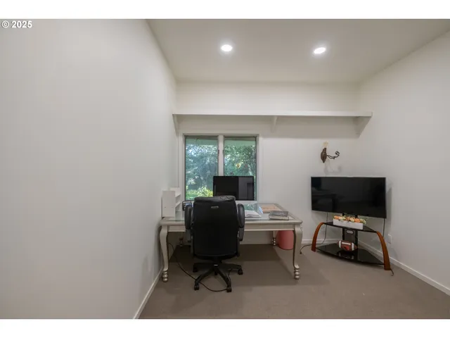 $1,250,000 | 2790 Northwest Sulphur Springs Road, Corvallis, OR 97330