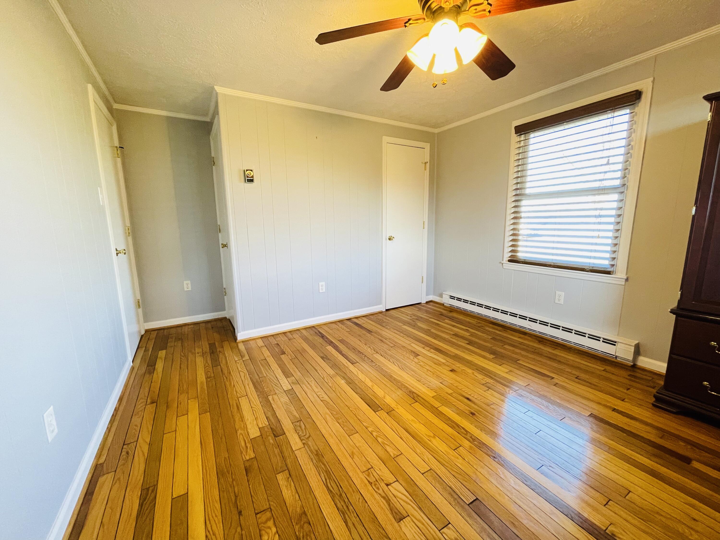 1578 Lipscomb Road Moneta, VA 24121 - Photo 19 of 38 IMG_3789