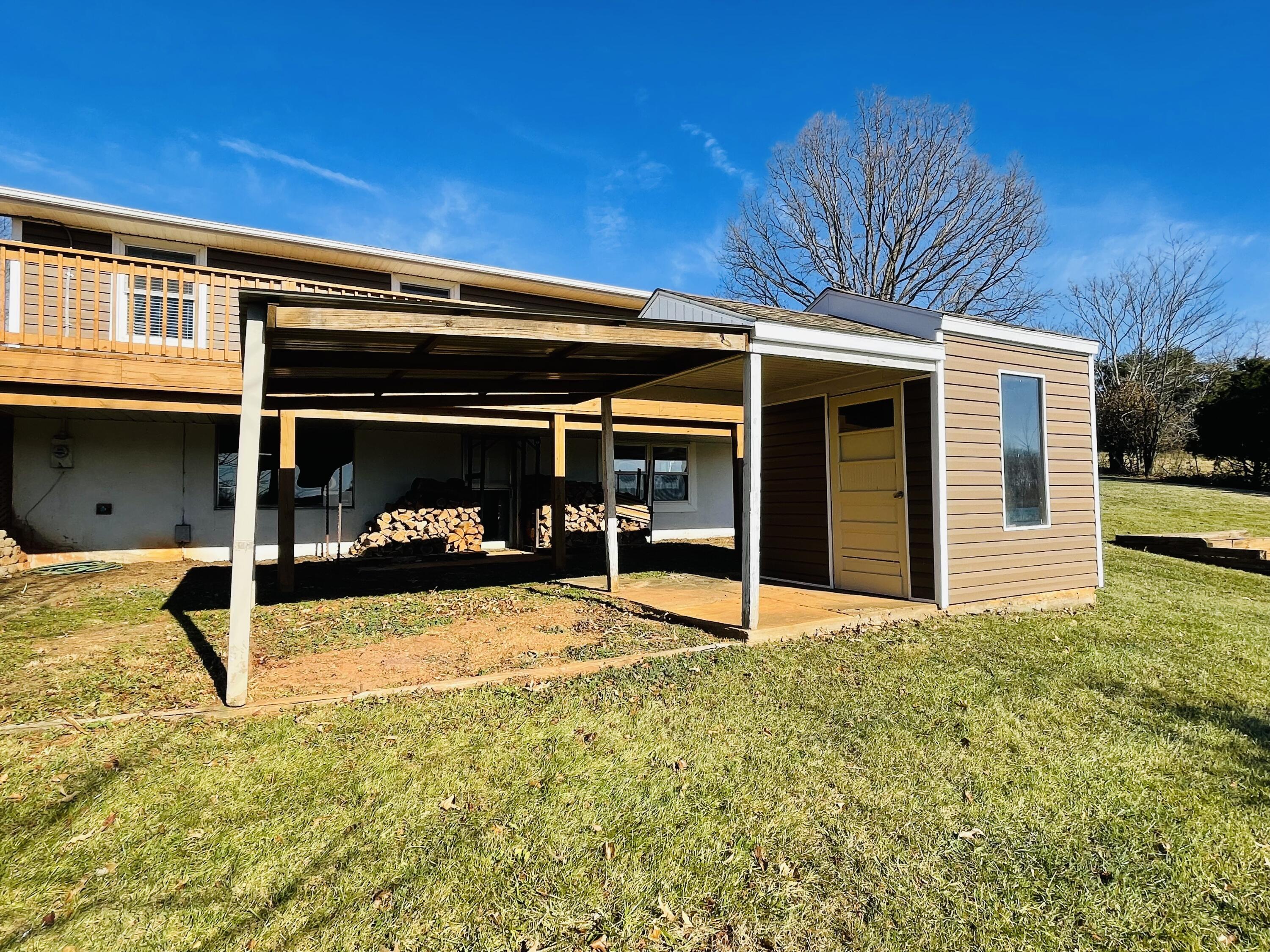 1578 Lipscomb Road Moneta, VA 24121 - Photo 29 of 38 IMG_3803