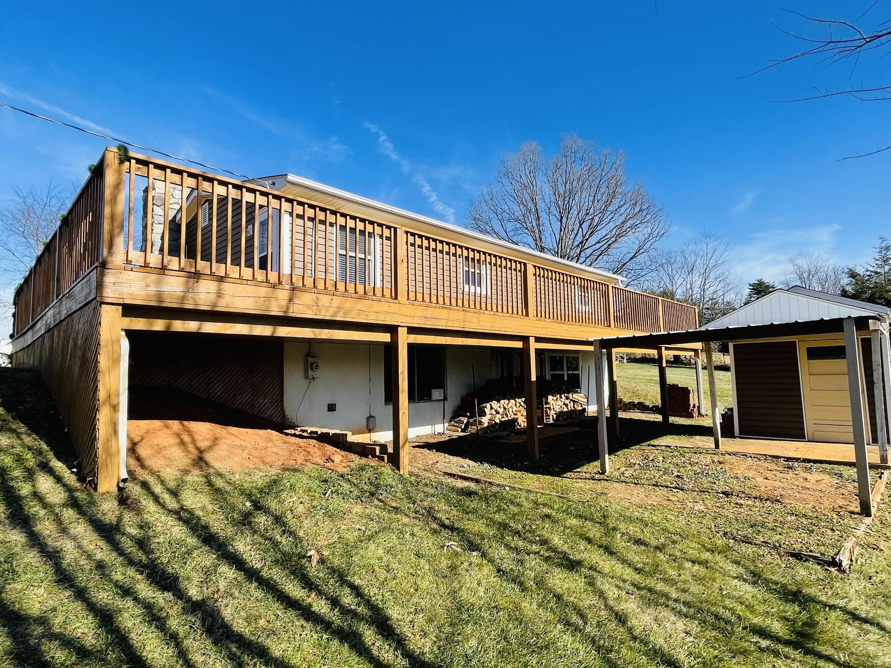 1578 Lipscomb Road Moneta, VA 24121 - Photo 30 of 38 IMG_3804