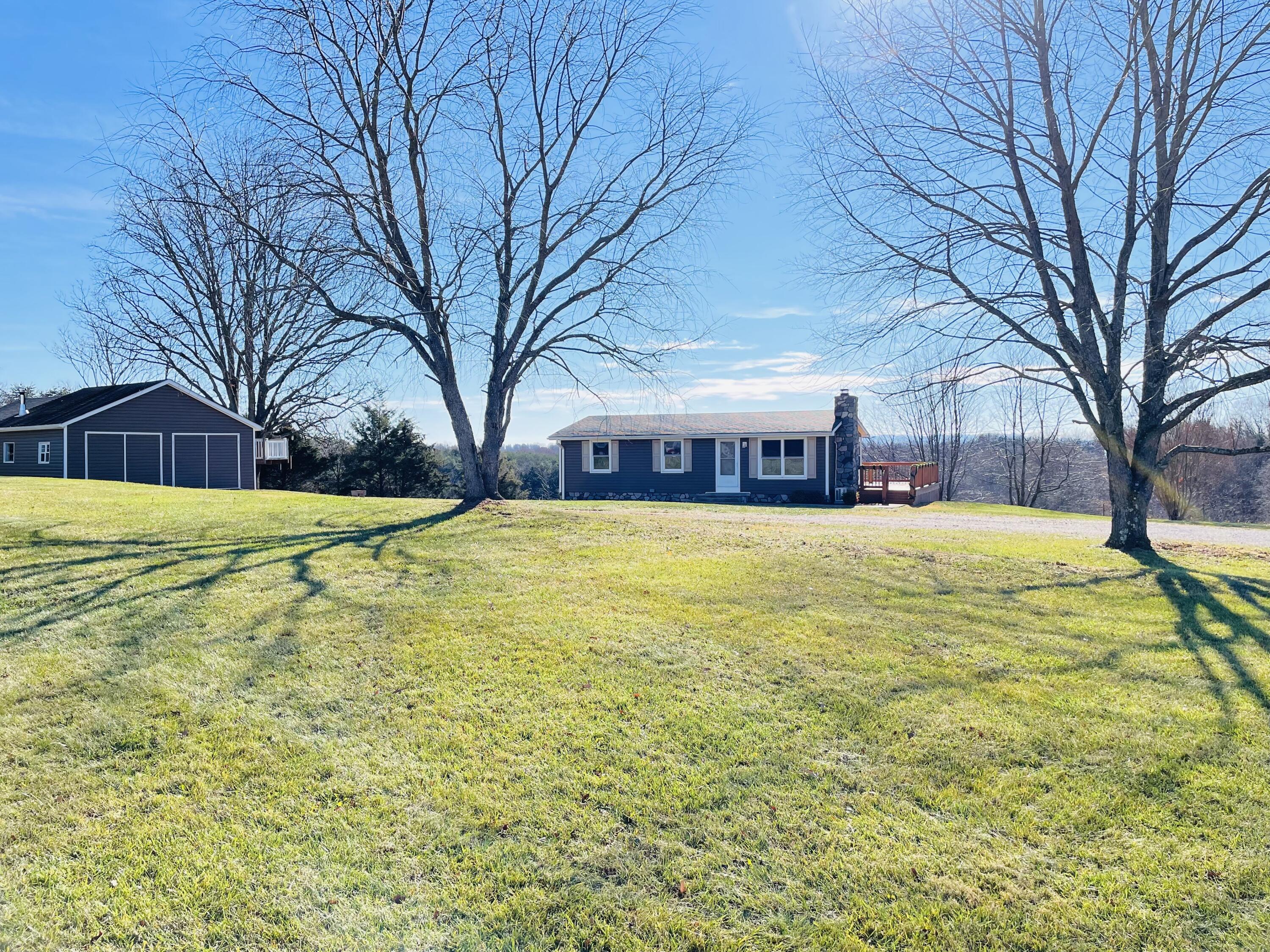 1578 Lipscomb Road Moneta, VA 24121 - Photo 37 of 38 IMG_3807