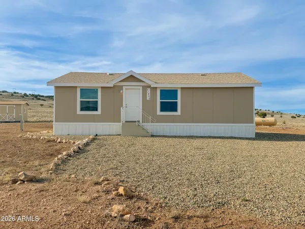 $1,495 | 51880 North Gold Plains Road, Seligman, AZ 86337