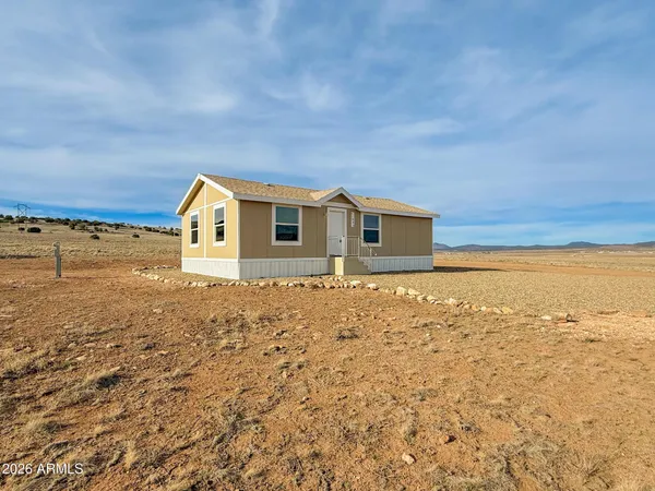 $1,495 | 51880 North Gold Plains Road, Seligman, AZ 86337