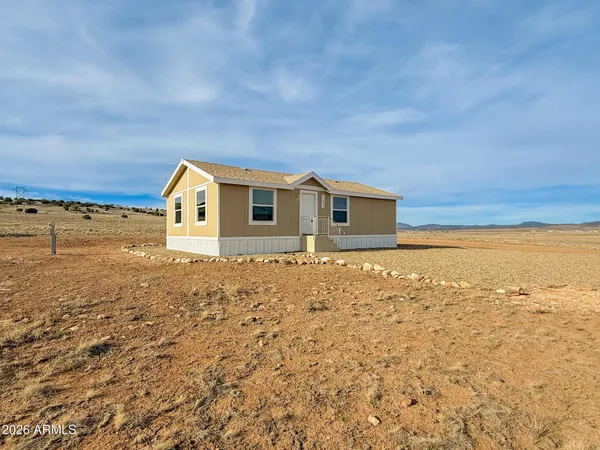 $1,495 | 51880 North Gold Plains Road, Seligman, AZ 86337