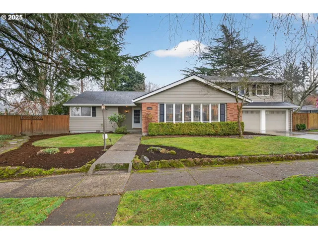$725,000 | 1480 Southwest Hilldale Avenue, Portland, OR 97225