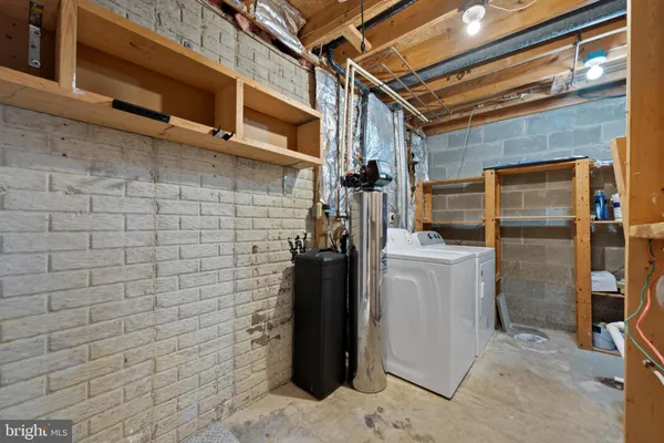 $330,000 | 1656 Thenia Place, Unit 32, Woodbridge, VA 22192