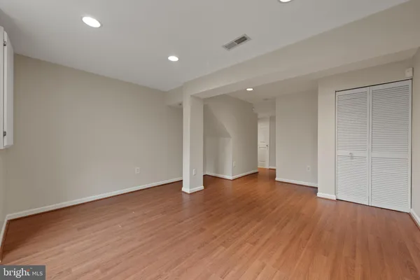 $330,000 | 1656 Thenia Place, Unit 32, Woodbridge, VA 22192