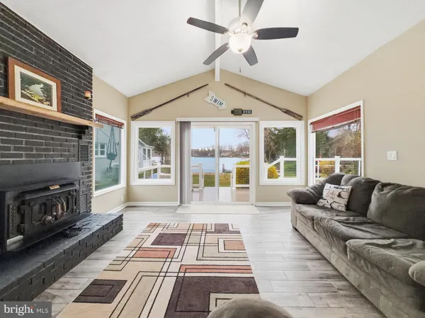 $799,000 | 1353 Lakeview Parkway, Locust Grove, VA 22508