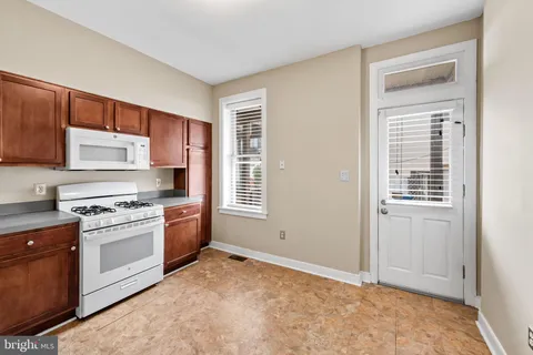 $185,000 | 19 North E Avenue, Baltimore, MD 21224