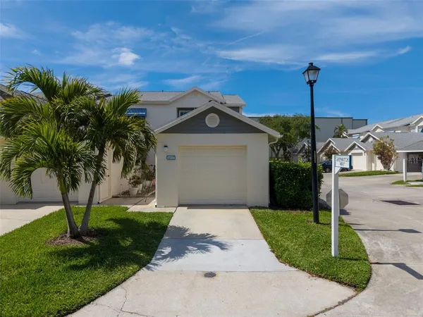 $389,900 | 11531 Shipwatch Drive, Unit 1037, Largo, FL 33774