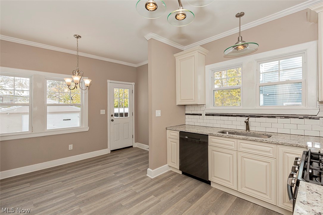 1722 Lee Road Cleveland, OH 44118 - Photo 14 of 35