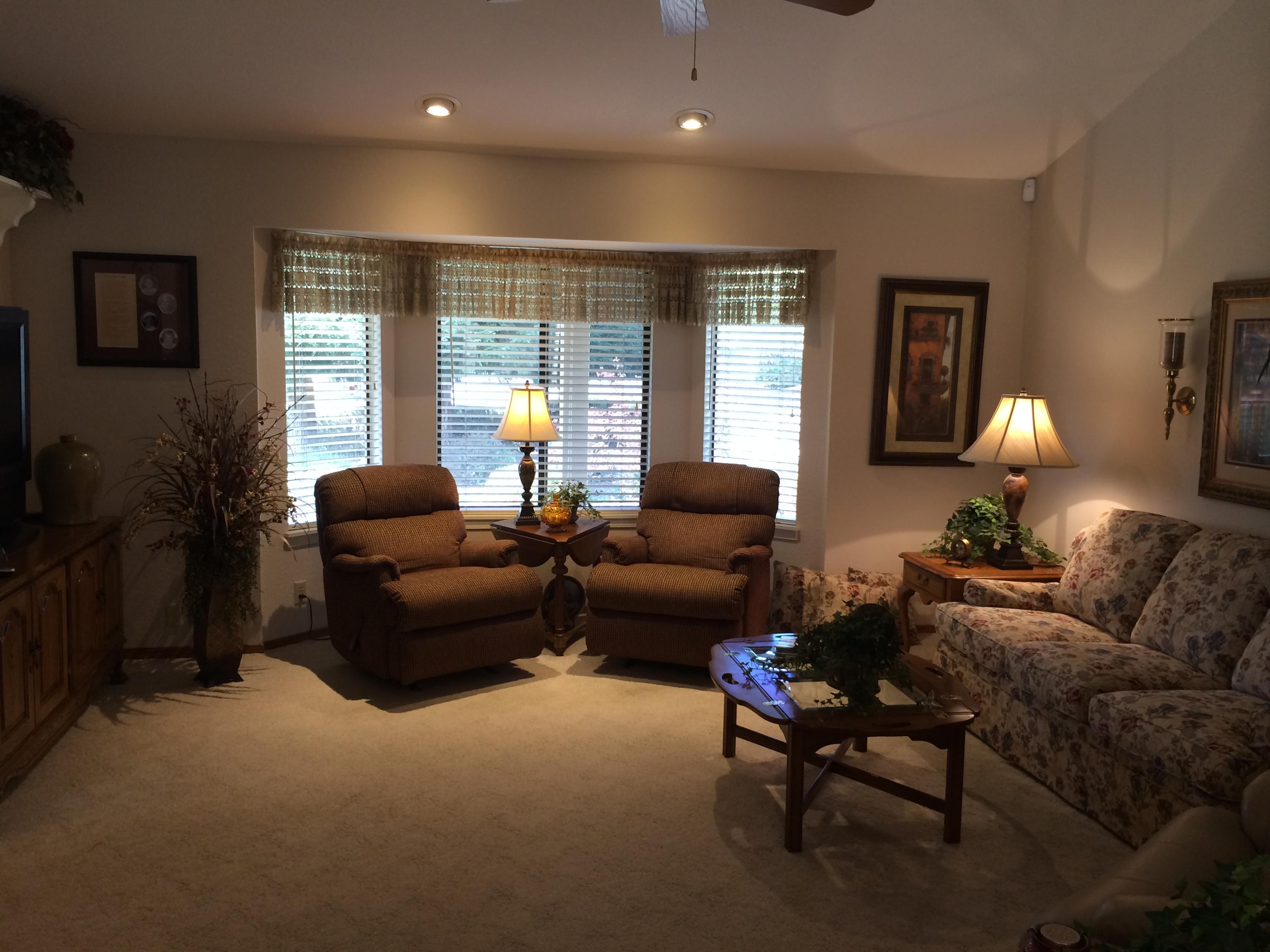 6577 Flicker Way Anderson, CA 96007 - Photo 28 of 41 a living room with furniture and a large window