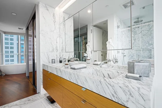 $8,500,000 | 1300 Monad Terrace, Unit 12F, Miami Beach, FL 33139