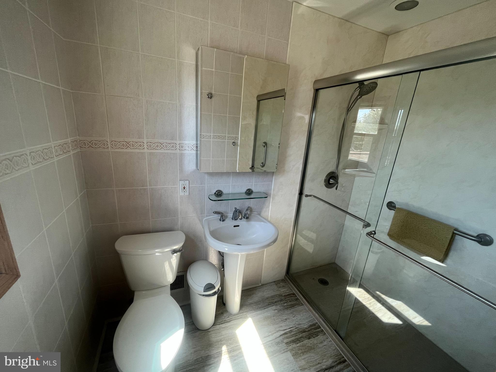 17 Van Saun Drive Ewing, NJ 08618 - Photo 22 of 26