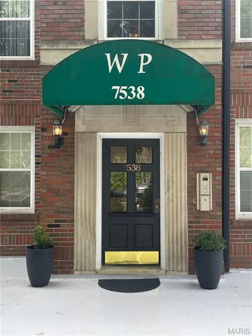 $349,900 | 7538 Wydown Boulevard, Unit 1A, Clayton, MO 63105