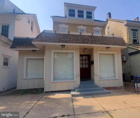 $249,900 | 866 East High Street, Pottstown, PA 19464