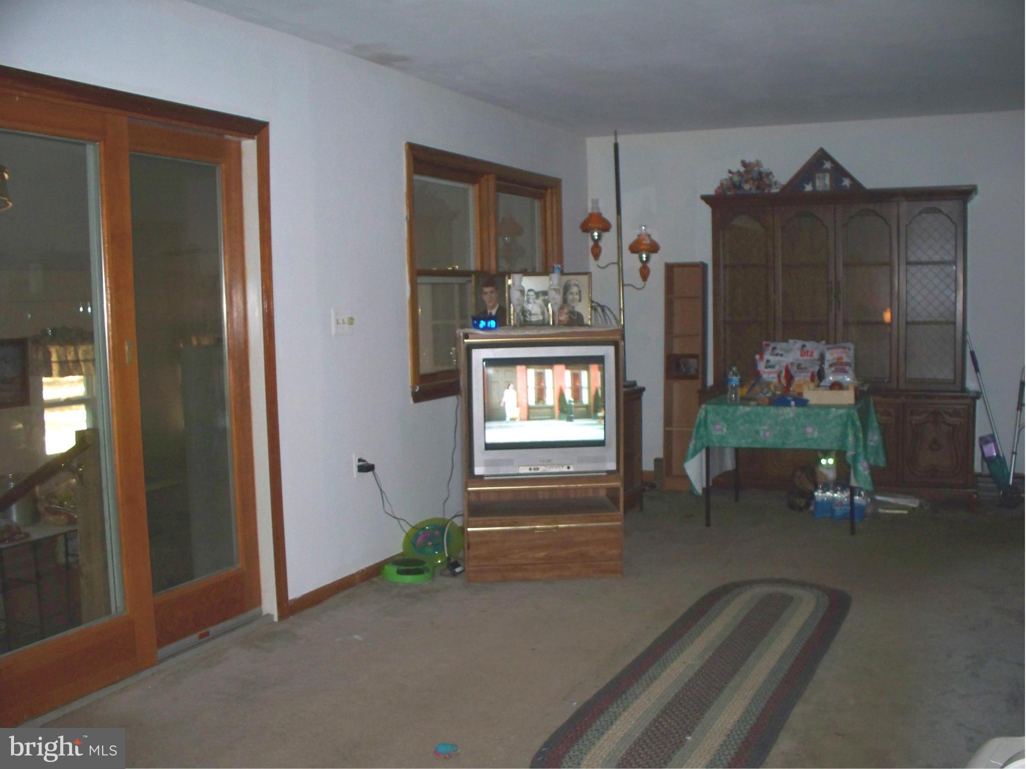 624 Carsins Run Road Aberdeen, MD 21001 - Photo 16 of 19 Living Room