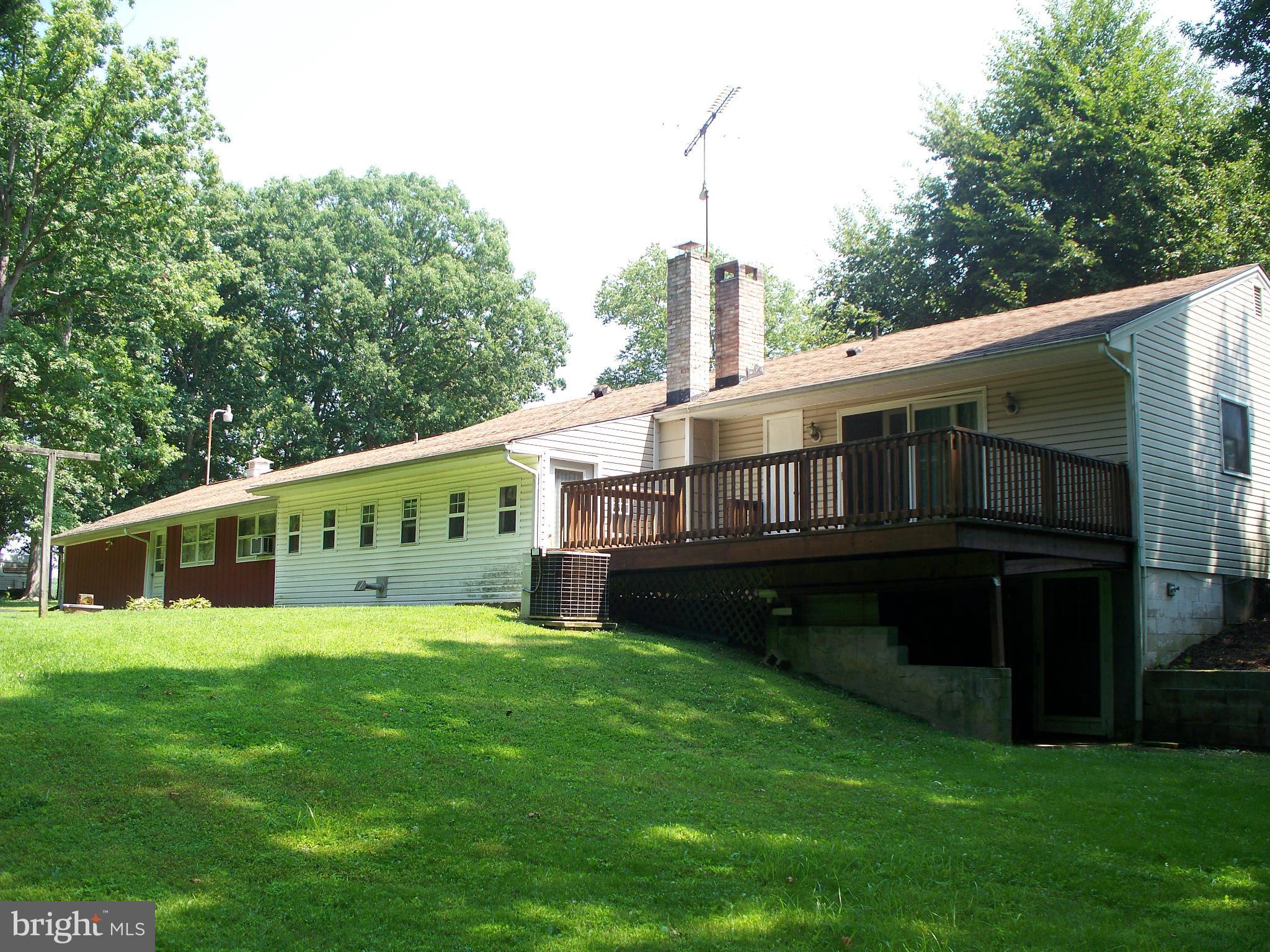 Exterior (Rear)