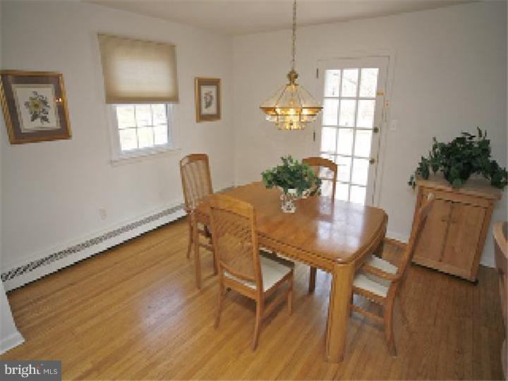 431 Dorset Road Devon, PA 19333 - Photo 6 of 15 Dining Room
