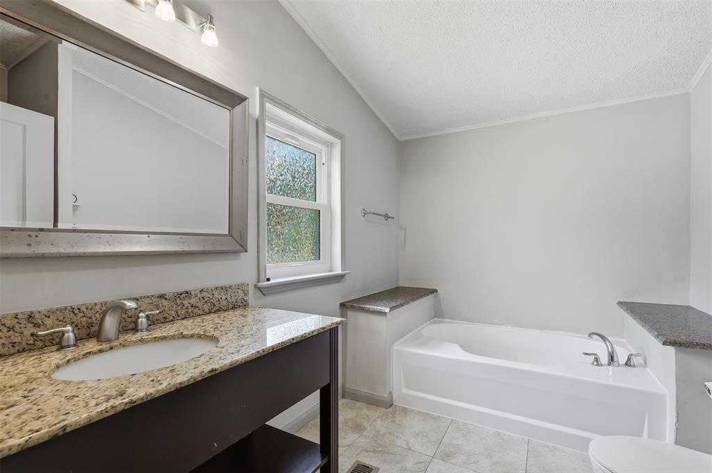 907 Quail Run Cleburne, TX 76031 - Photo 9 of 40