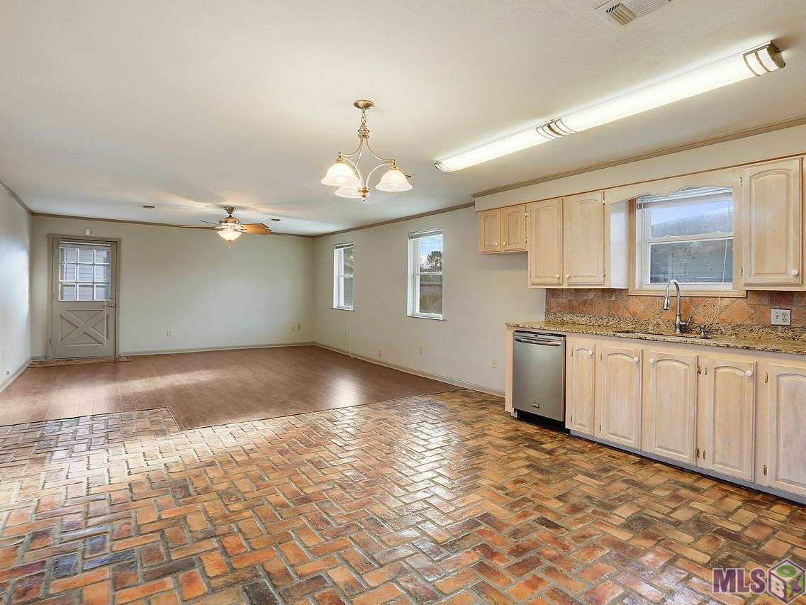 12540 Brogdon Lane Baton Rouge, LA 70816 - Photo 6 of 17 Gallery Image 6