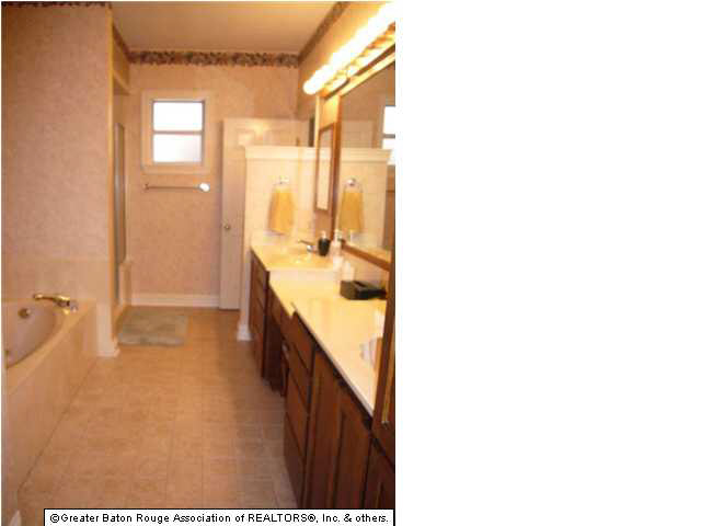 1748 Applewood Road Baton Rouge, LA 70808 - Photo 12 of 19 Gallery Image 12