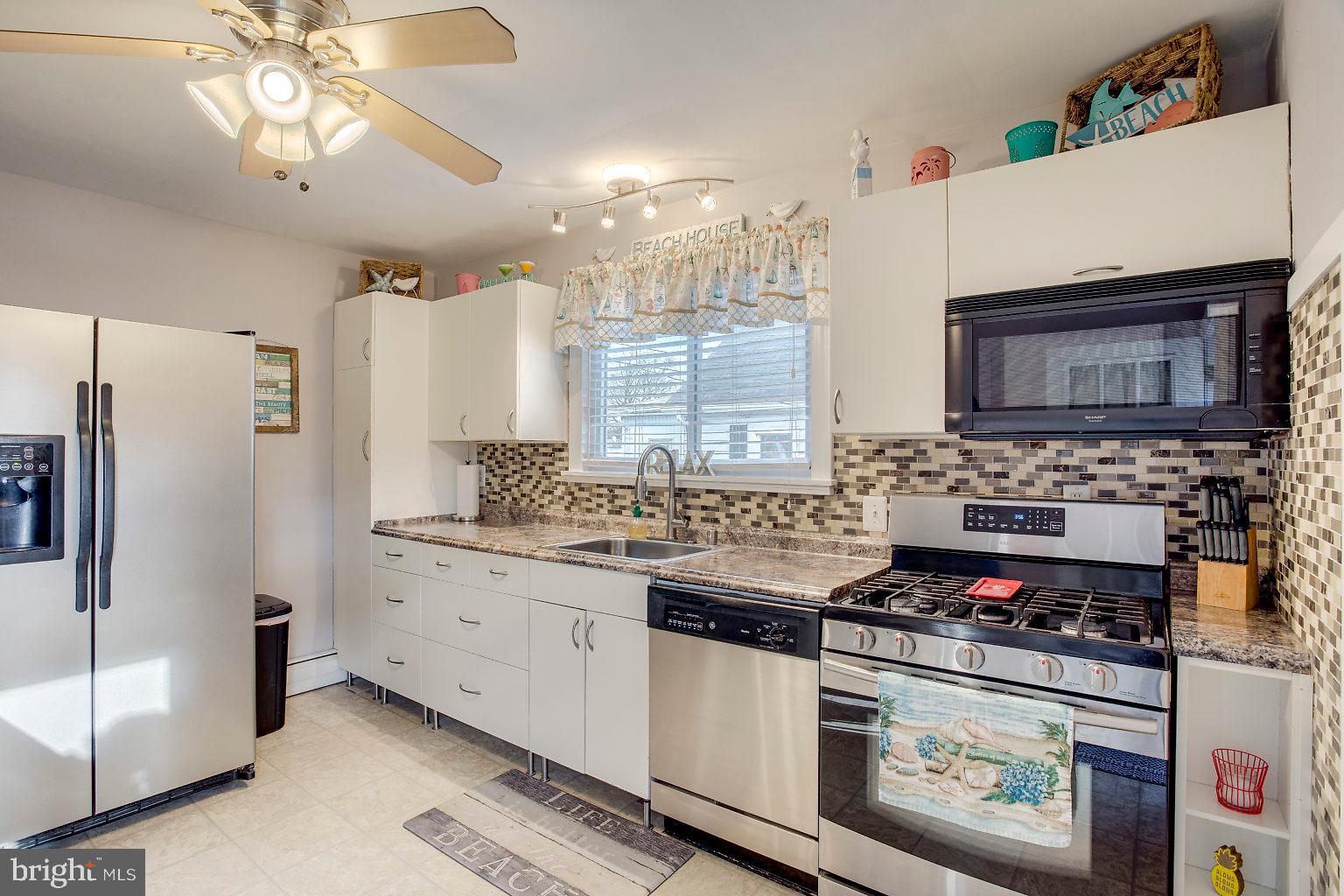 300 Homberg Avenue Baltimore, MD 21221 - Photo 19 of 46 Stainless Steel Applicances