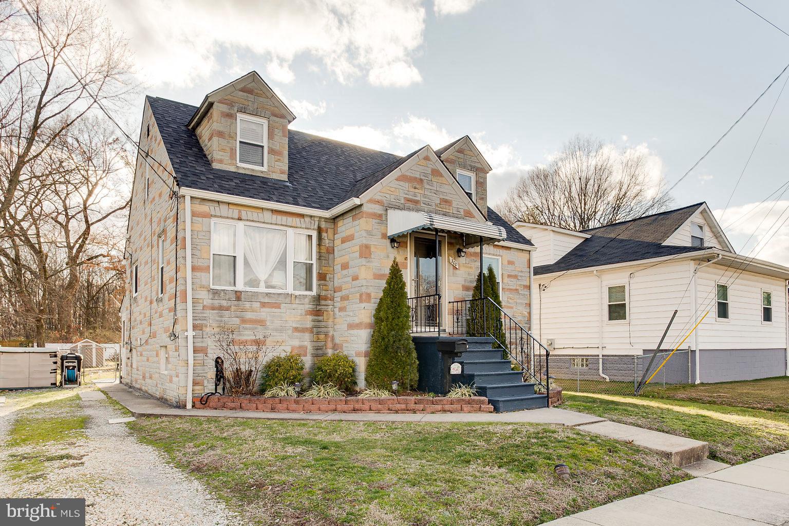 300 Homberg Avenue Baltimore, MD 21221 - Photo 3 of 46 300 Homberg Ave
