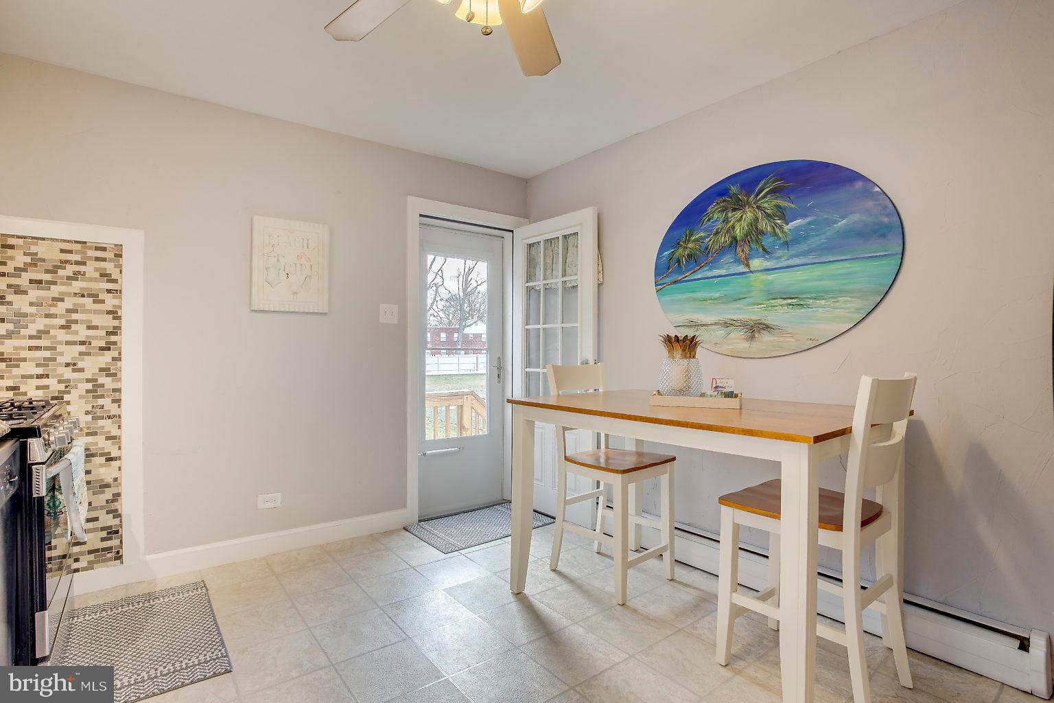 300 Homberg Avenue Baltimore, MD 21221 - Photo 22 of 46 Kitchen with table space