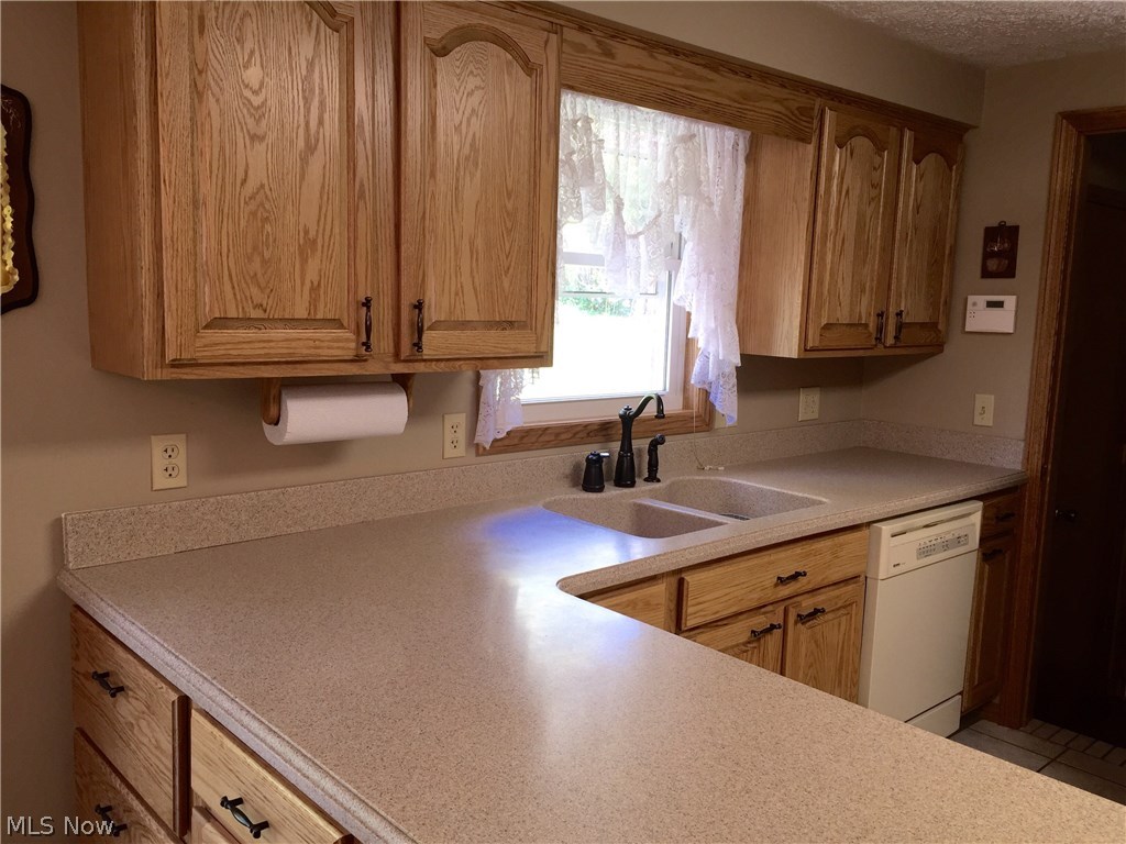 4847 4th Street Northwest Canton, OH 44708 - Photo 6 of 24 Gallery Image 6
