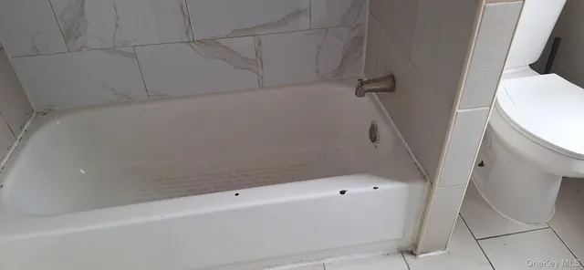 $2,696 | 329 Beach 29th Street, Unit 2R | Bayswater