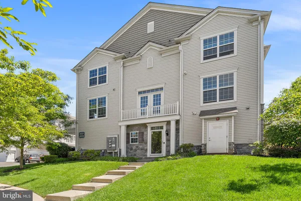 $640,000 | 2105 Ethan Lane, Highland Park, NJ 08904