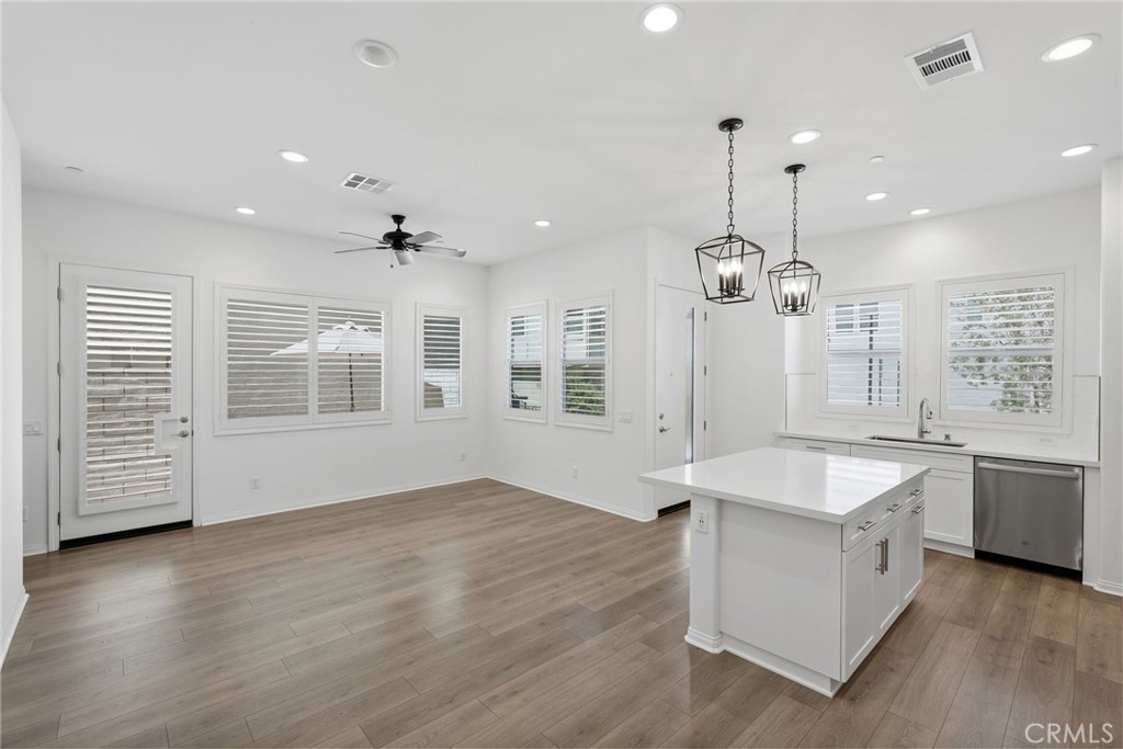 27367 Thunder Ridge Valencia, CA 91381 - Photo 11 of 56