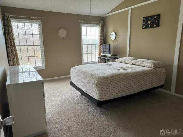 $4,400 | 18 East Countryside Drive, Princeton, NJ 08540