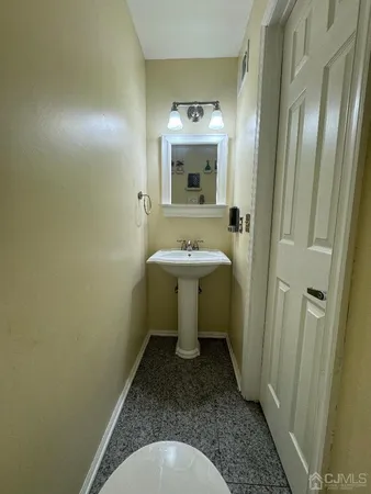 $4,400 | 18 East Countryside Drive, Princeton, NJ 08540