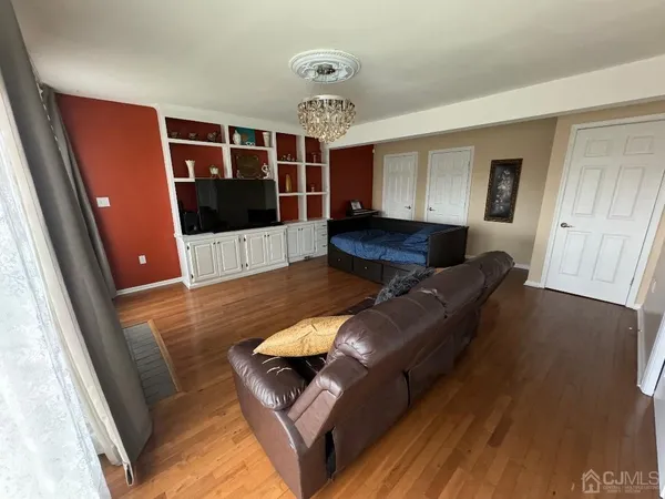 $4,400 | 18 East Countryside Drive, Princeton, NJ 08540