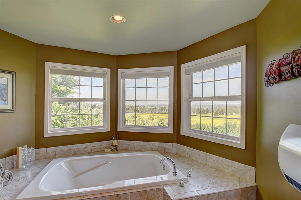 8310 South Hilby Road Spokane, WA 99223 - Photo 13 of 20