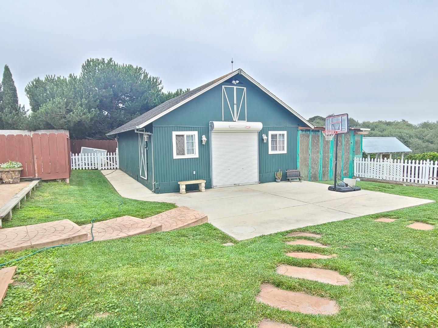 329 Elkhorn Road Watsonville, CA 95076 - Photo 8 of 9 Gallery Image 8