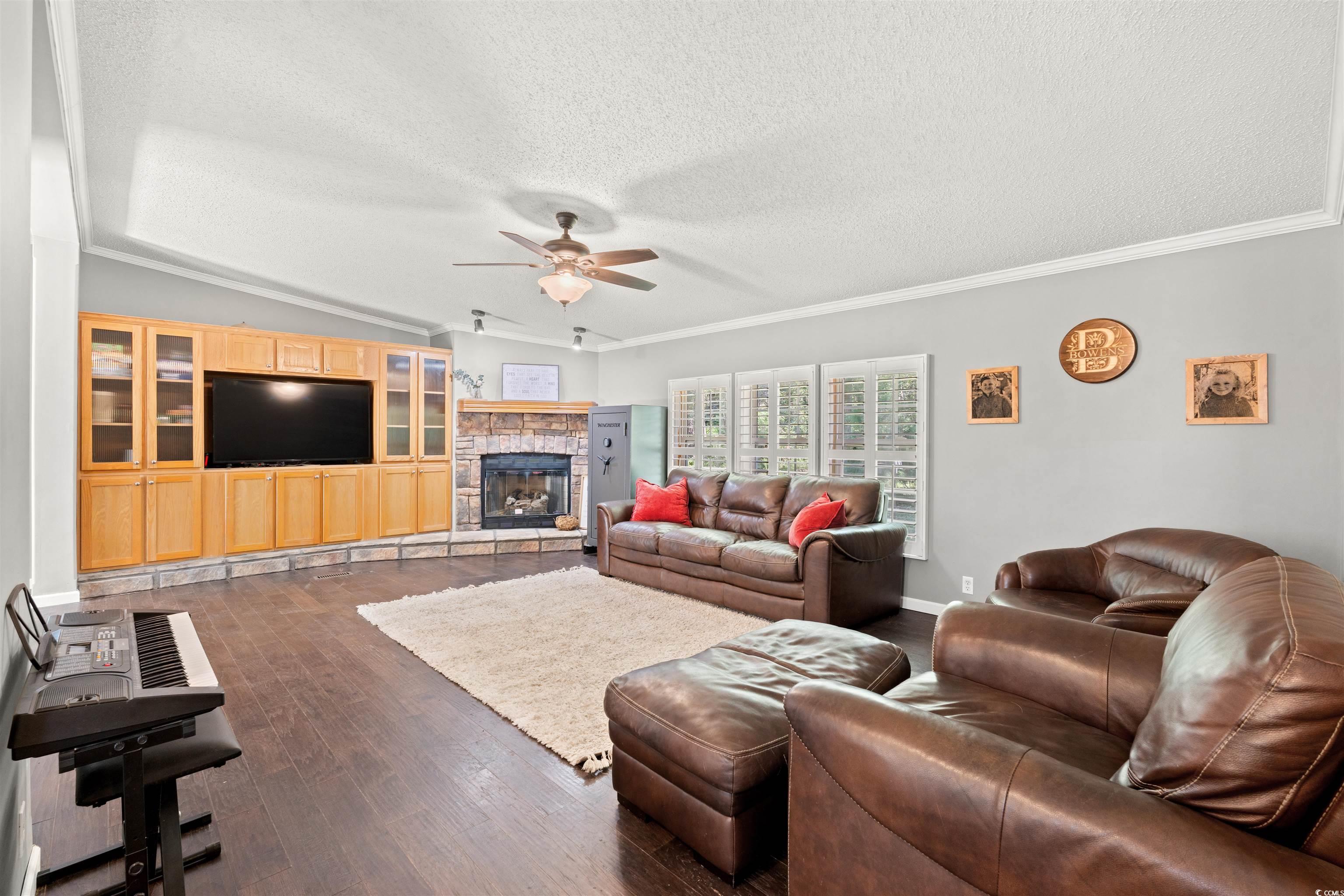 183 Sing Avenue Conway, SC 29527 - Photo 3 of 40