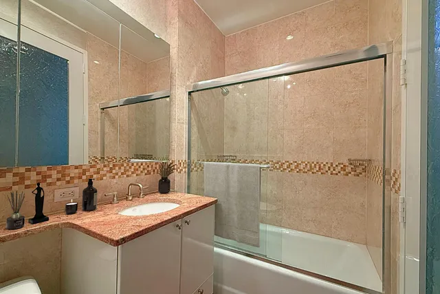 $1,699,000 | 325 5th Avenue, Unit 14C | Midtown South