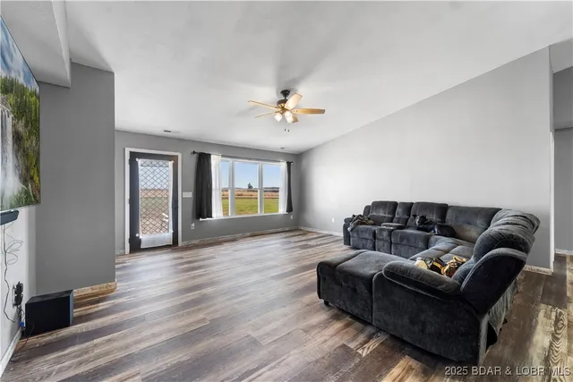 $479,999 | 295 State Highway 42, Dixon, MO 65459