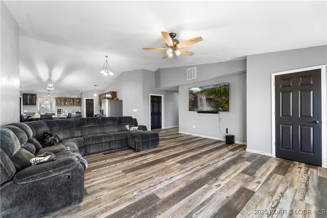 $479,999 | 295 State Highway 42, Dixon, MO 65459