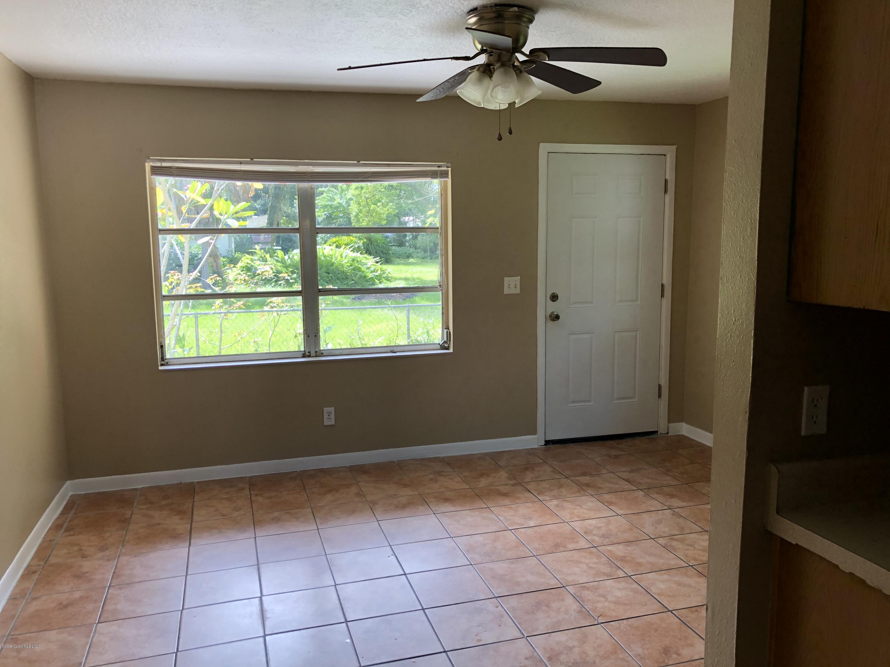 123 Pineda Street Cocoa, FL 32922 - Photo 3 of 10 IMG_2473