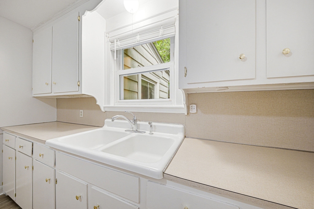 33 Harvard Street, Unit 2 Arlington, MA 02476 - Photo 23 of 41