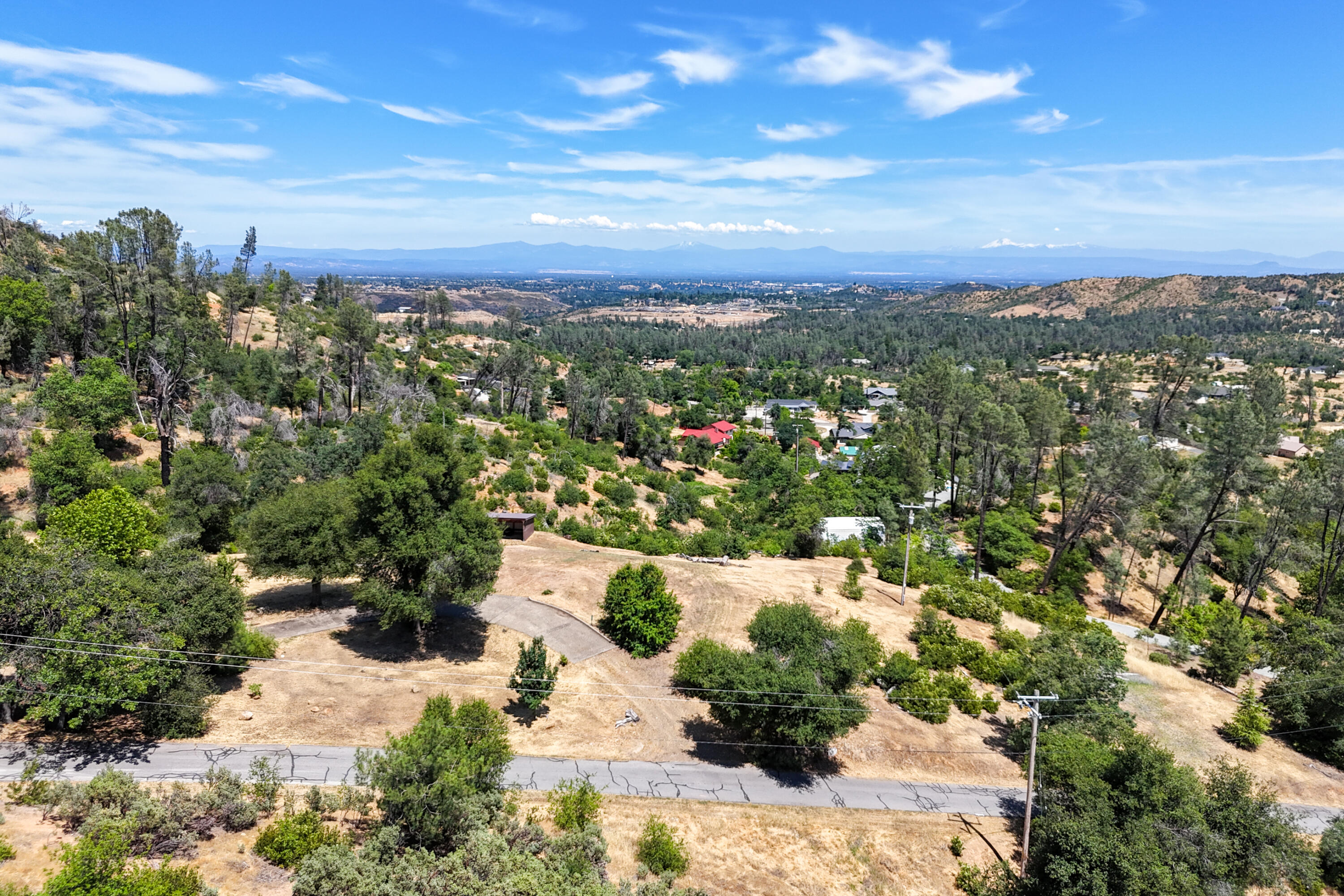 15809 Old Stage Coach Road Redding, CA 96001 - Photo 34 of 44 a view of a city