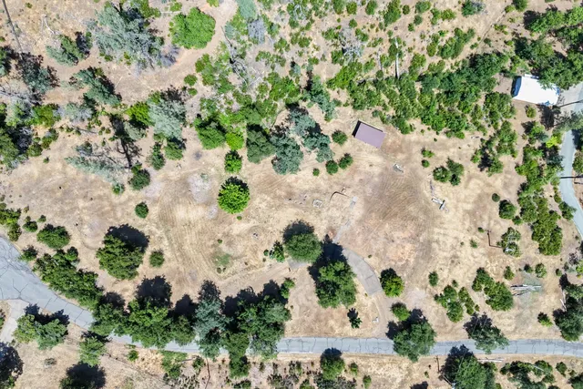 $180,000 | 15809 Old Stage Coach Road, Redding, CA 96001