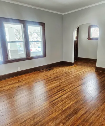 $129,000 | 1619 North Court Street, Rockford, IL 61103