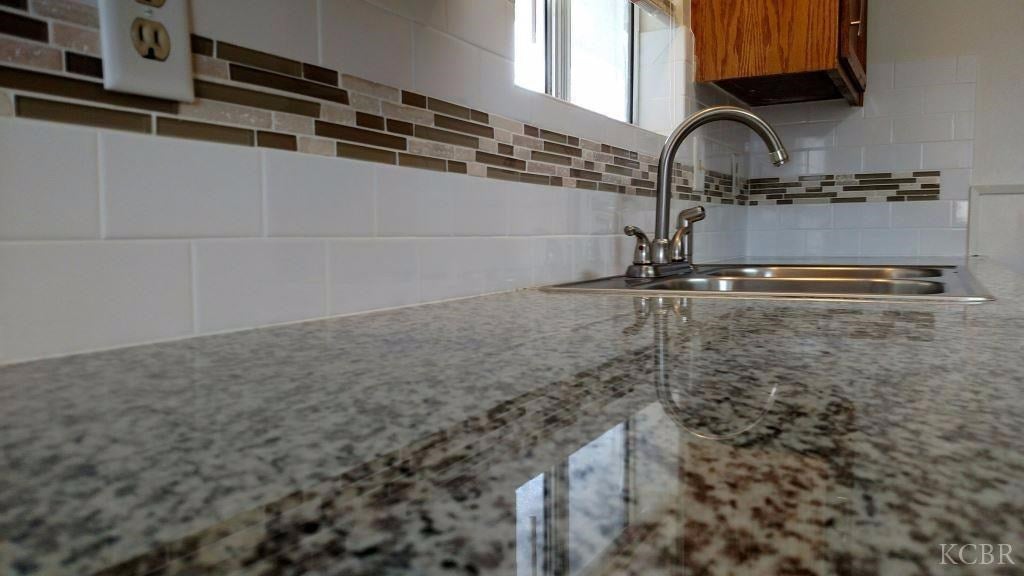 951 Raymond Road Hanford, CA 93230 - Photo 6 of 10 Gallery Image 6