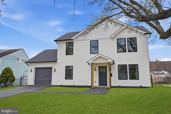 $3,600 | 42 Whitewood Drive, Levittown, PA 19057
