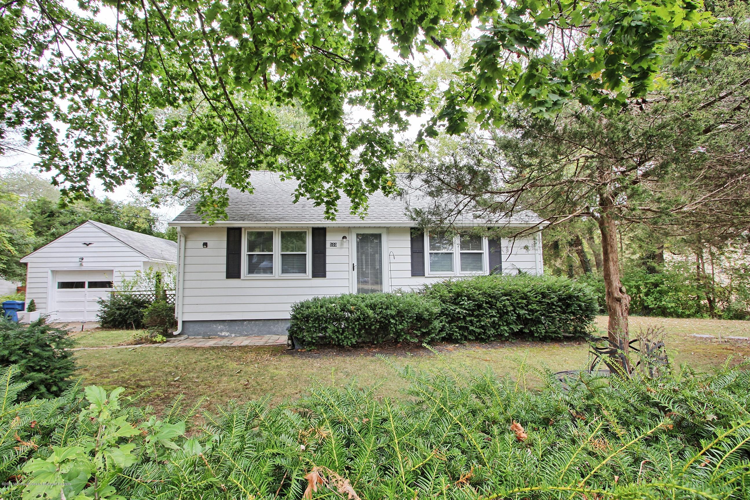 500 Hyson Road Jackson, NJ 08527 - Photo 30 of 30 front view of a house with a yard